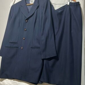 Carissimo Women's Polyester Skirt Suit.